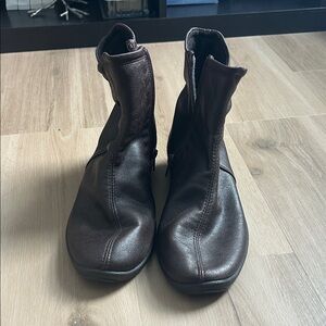 Arcopedico Women's Brown Ankle Boots